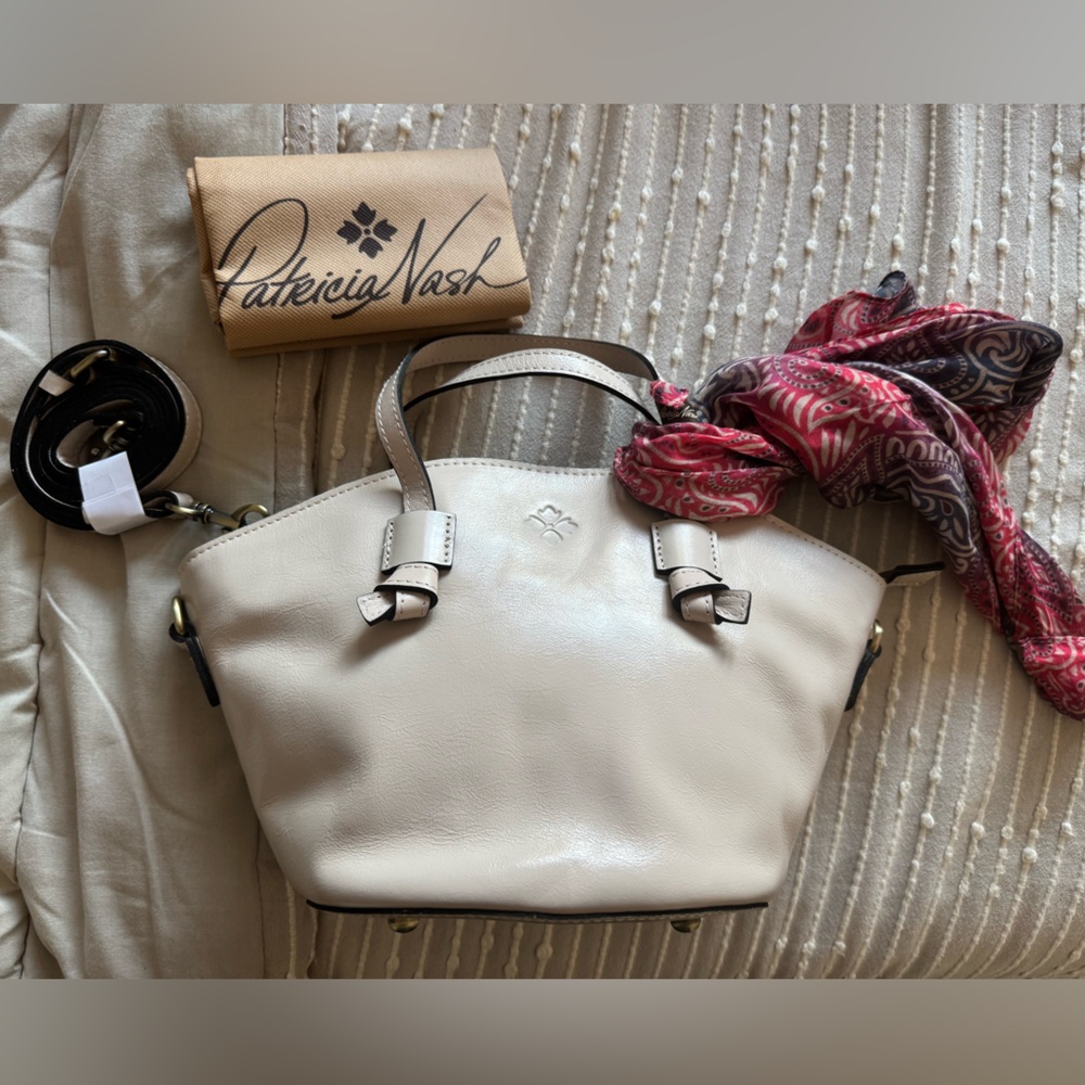 Patricia Nash Cream Crossbody Bag